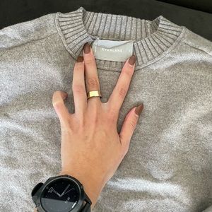 Cashmere Everlane sweater